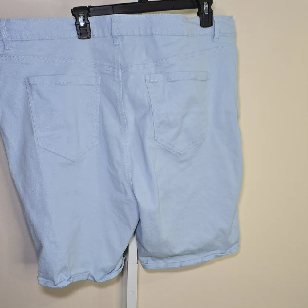 Ladies‎ Gloria Vanderbilt Light Blue Shorts Sz 22W
